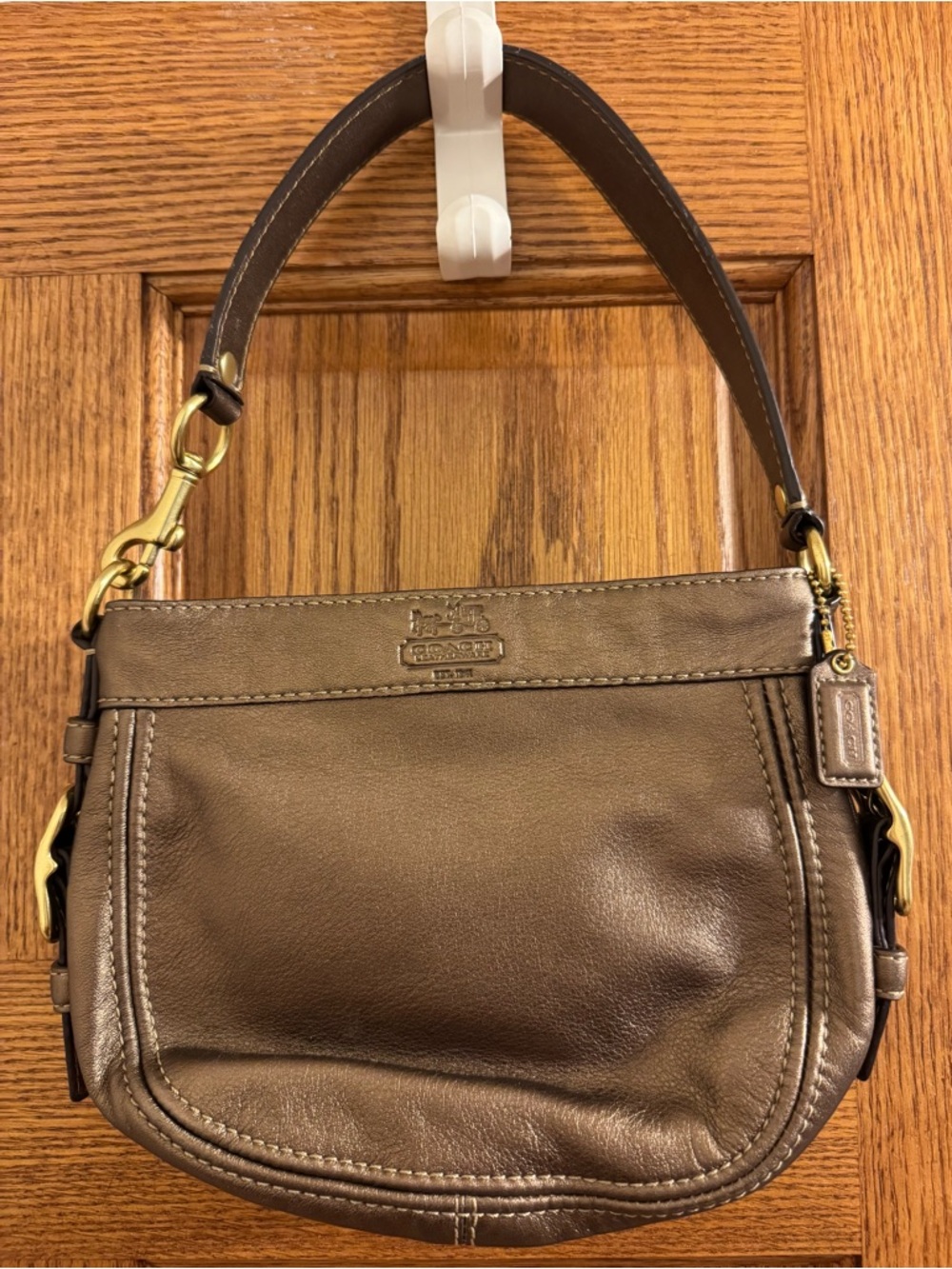 Vintage Coach Taupe Brown Metallic Leather Shoulder Bag with Gold Hardware!